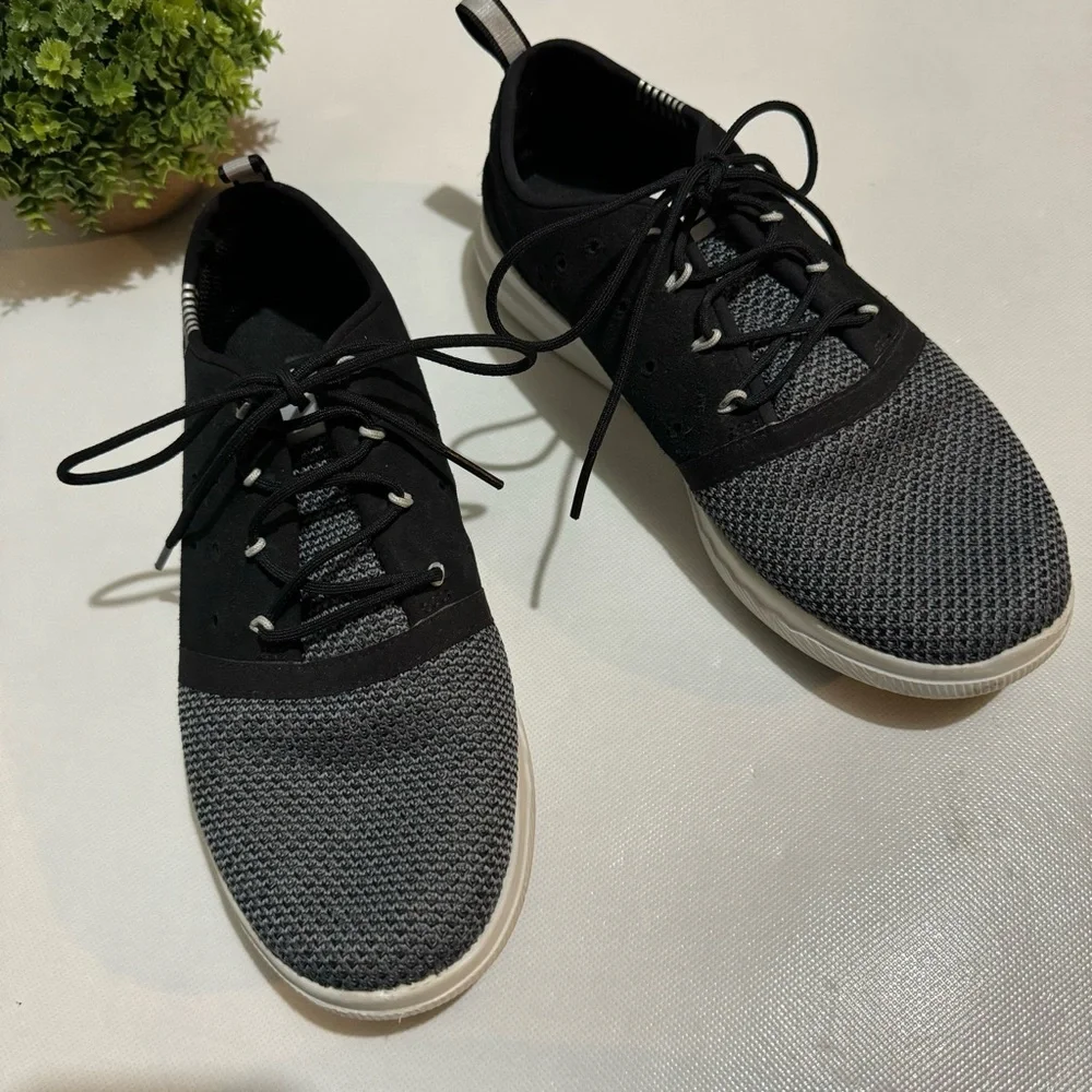 Under Armour Black Gray Knit Mesh Lace Up Sneaker Shoes Women's Size 7.5‎